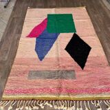 Off-white Moroccan rug with colorful patterns, 250cm x 150cm