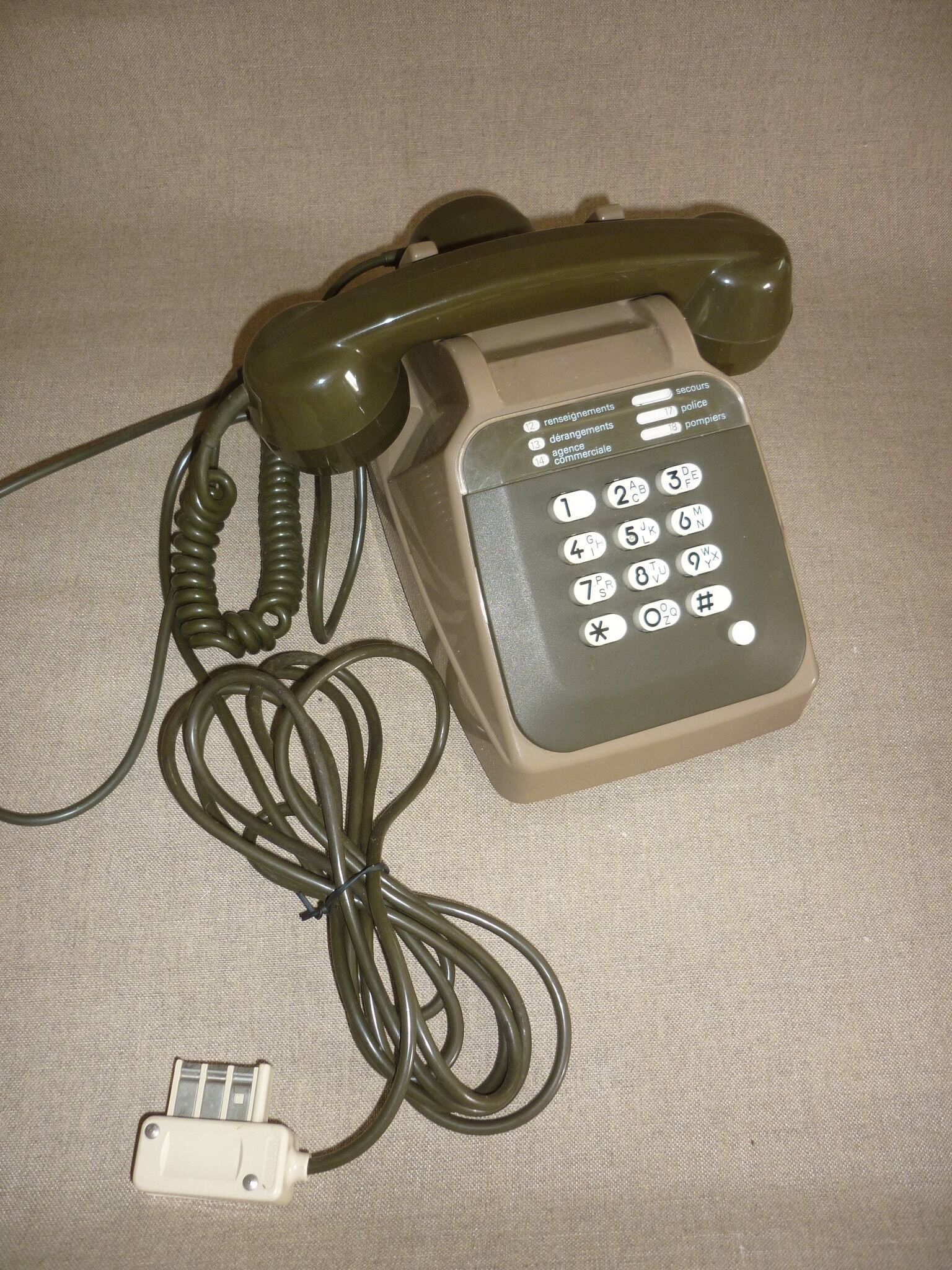 1980s key telephone