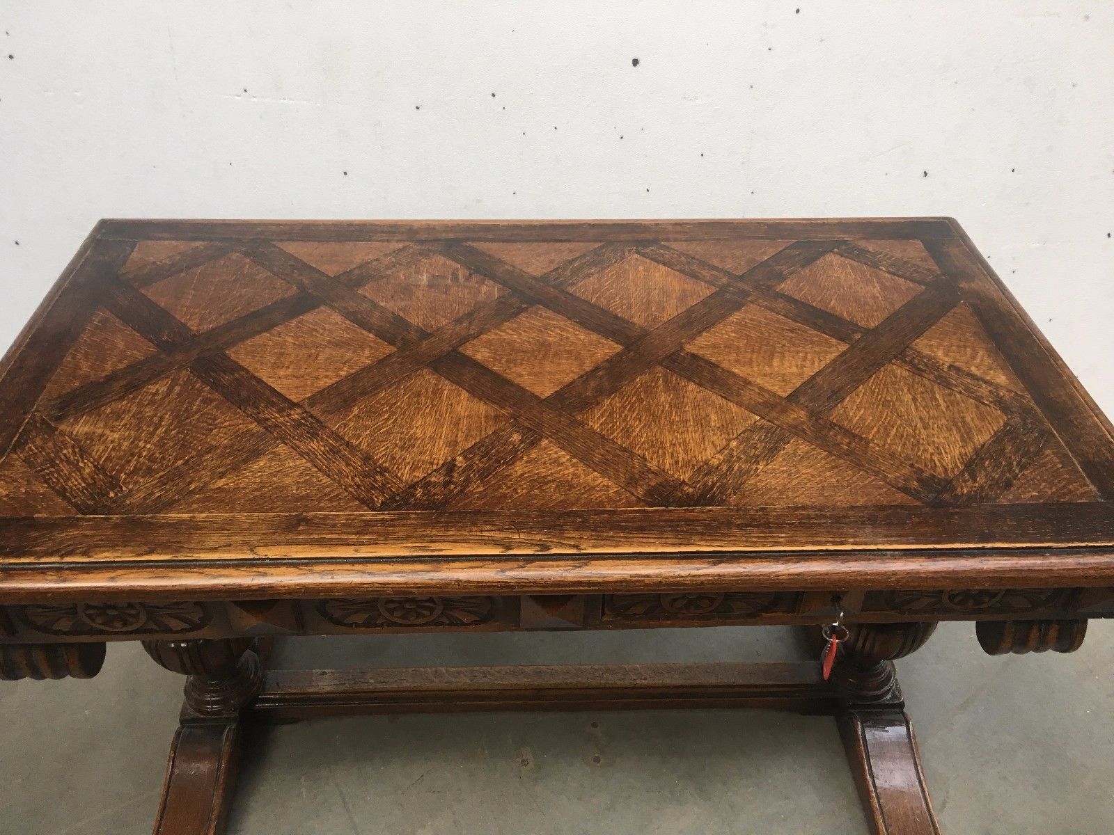 Table style Renaissance office