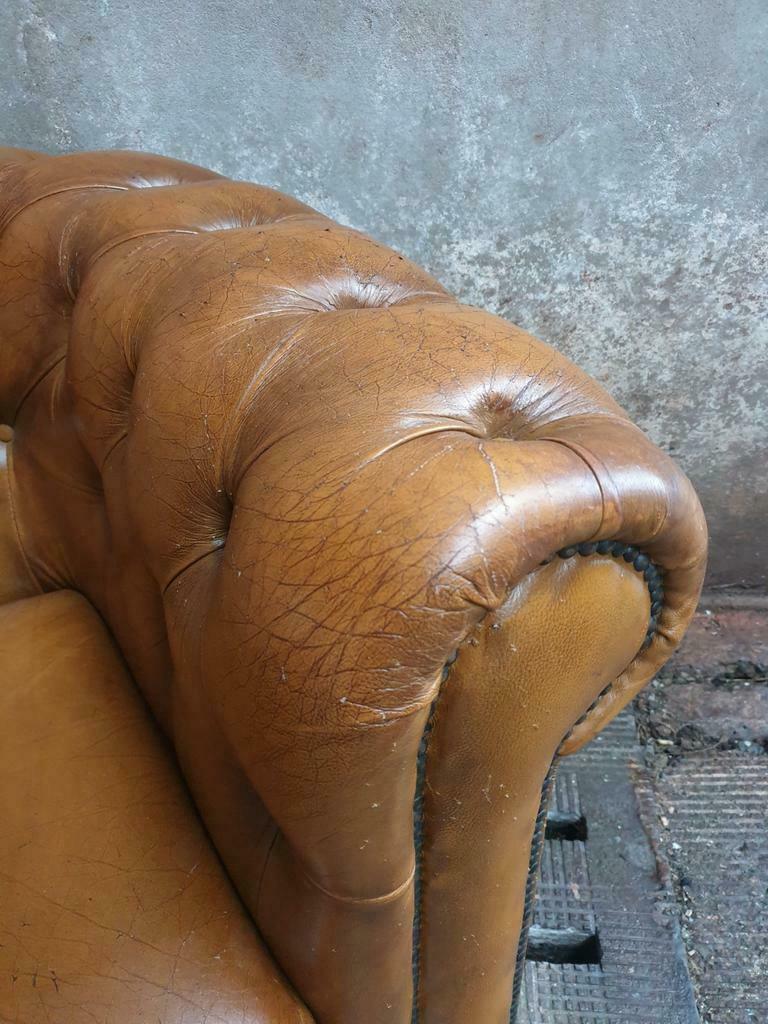 Old Chesterfield sofa 2 seater 140 cm