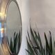 Miroir rond en métal , Italie années 1970