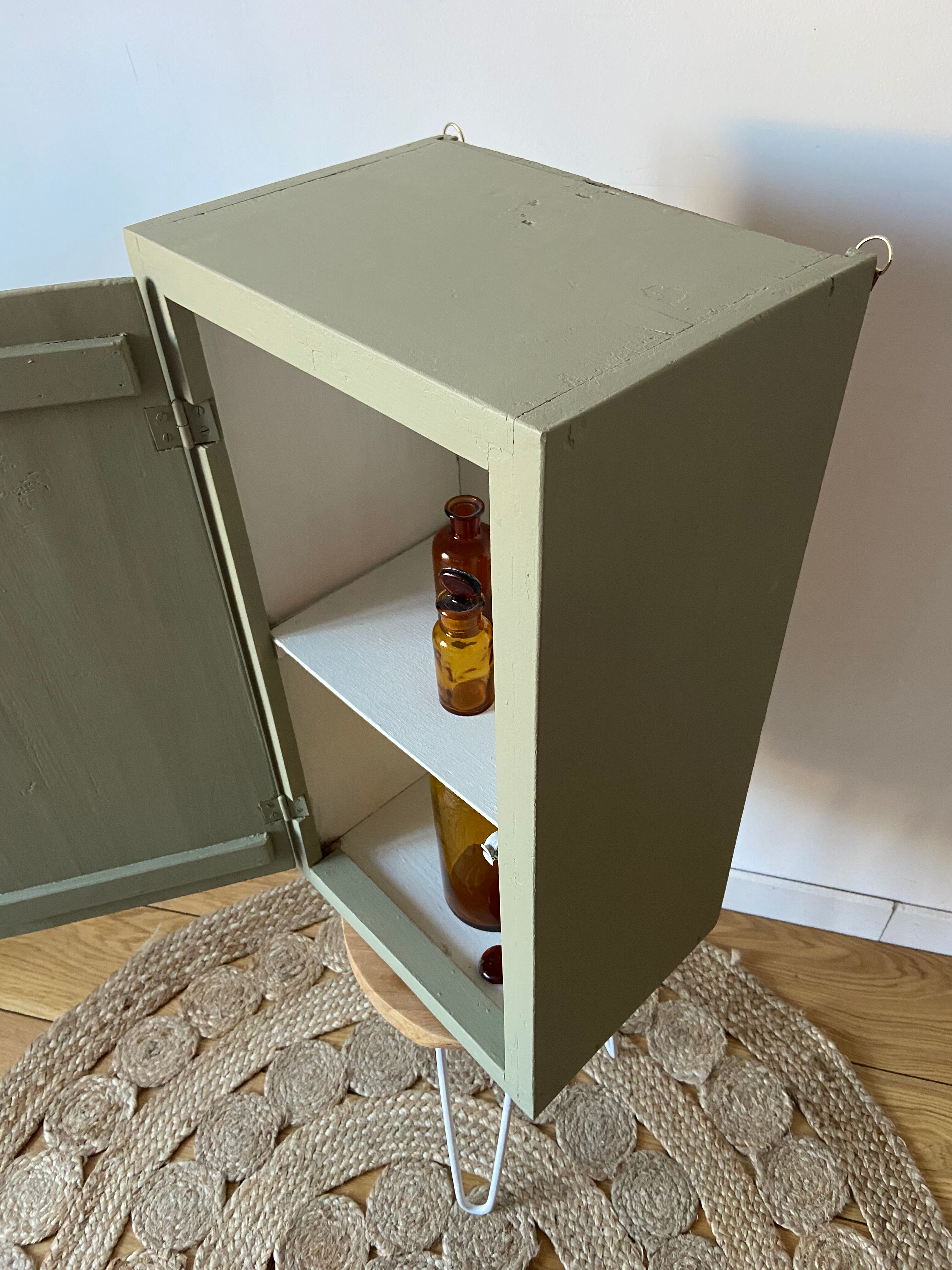 Vintage pharmacy 1950/1960