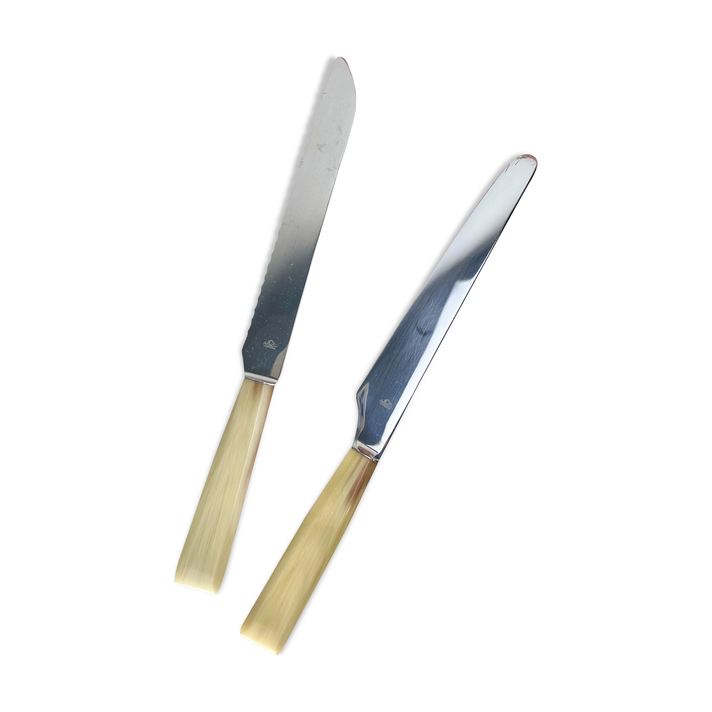 2 vintage Nogent Bakelite knives