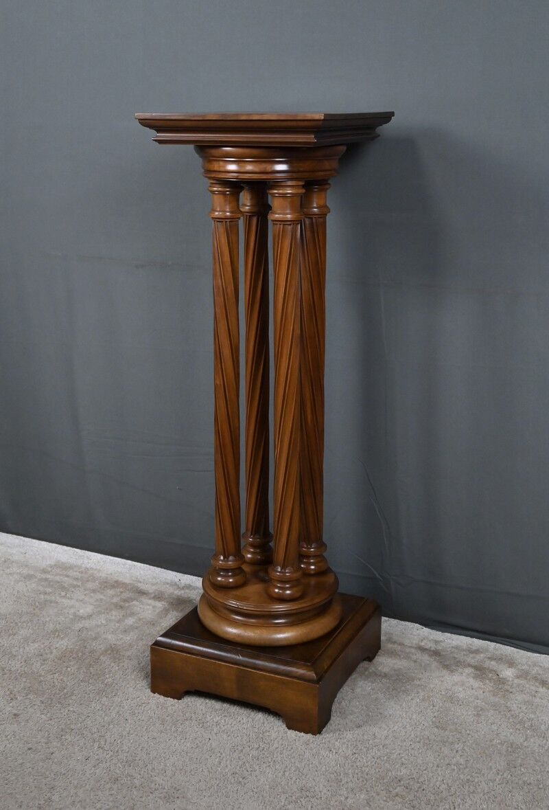 Swivelling stool in walnut, neo-Gothic style – 1900