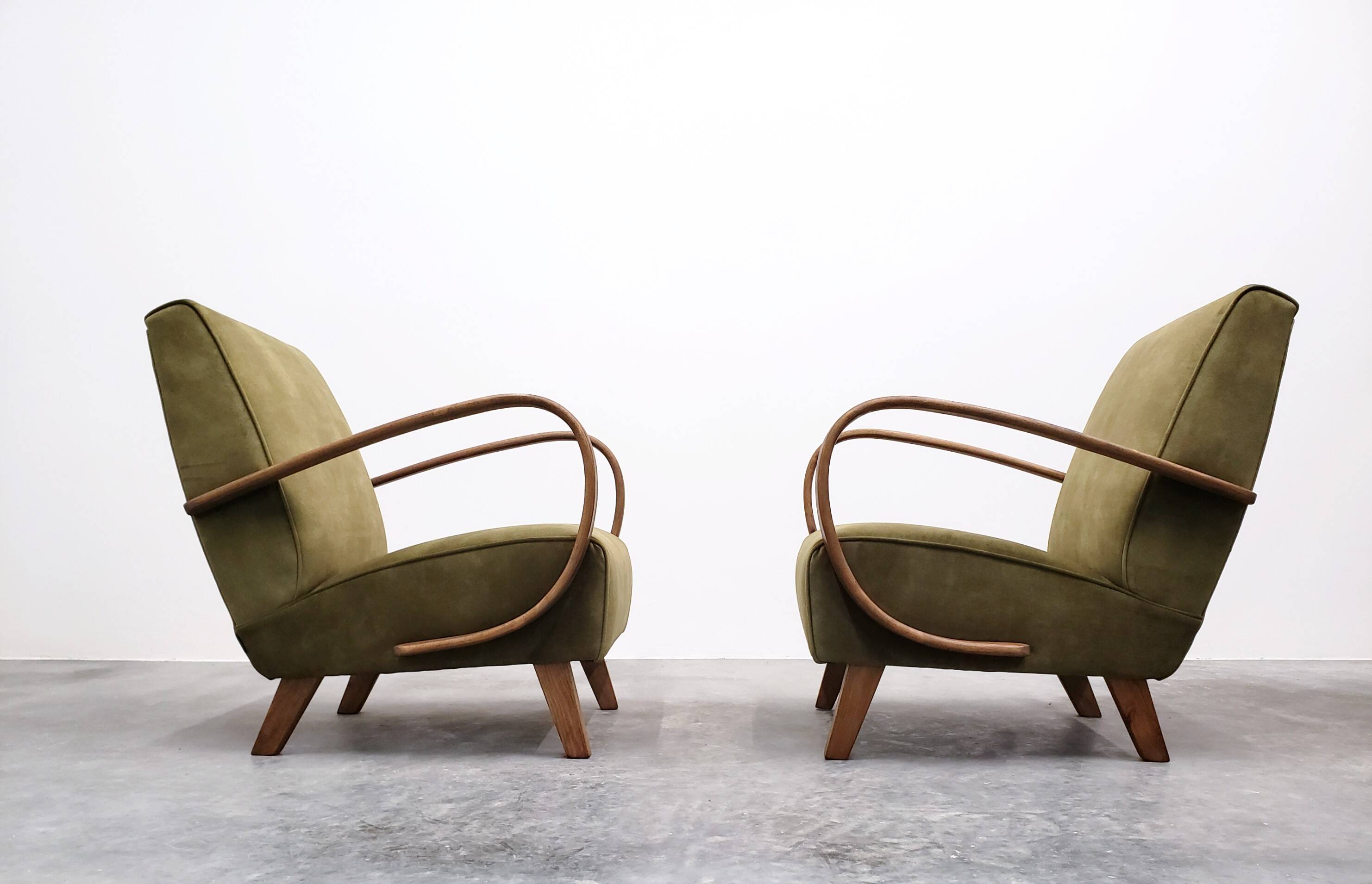 1930 Jindrich Halabala Bentwood Armchair in Forest Green Velvet