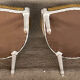 Paire de fauteuils cabriolets de style Louis XVI