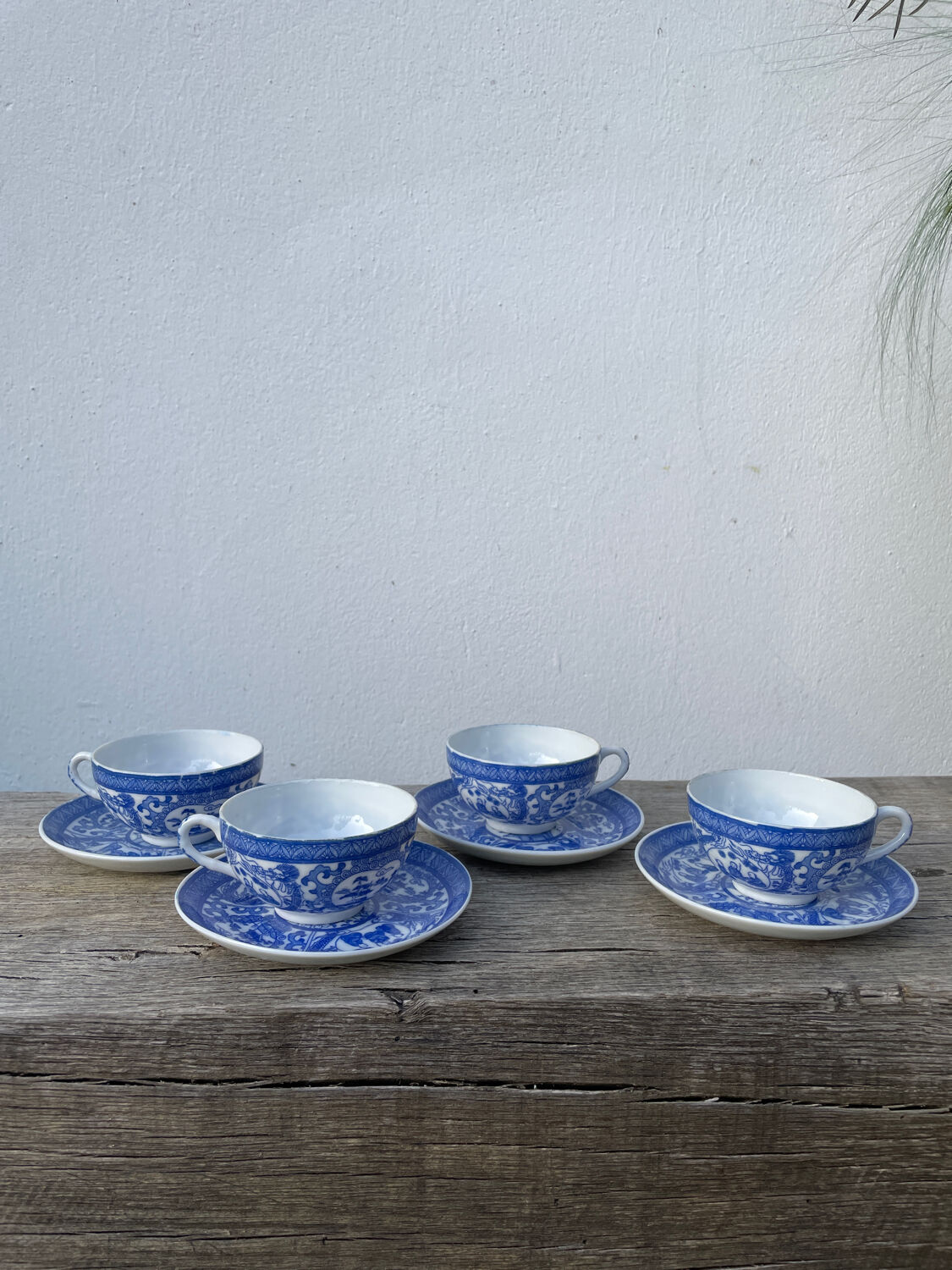 4 Japanese blue porcelain cups