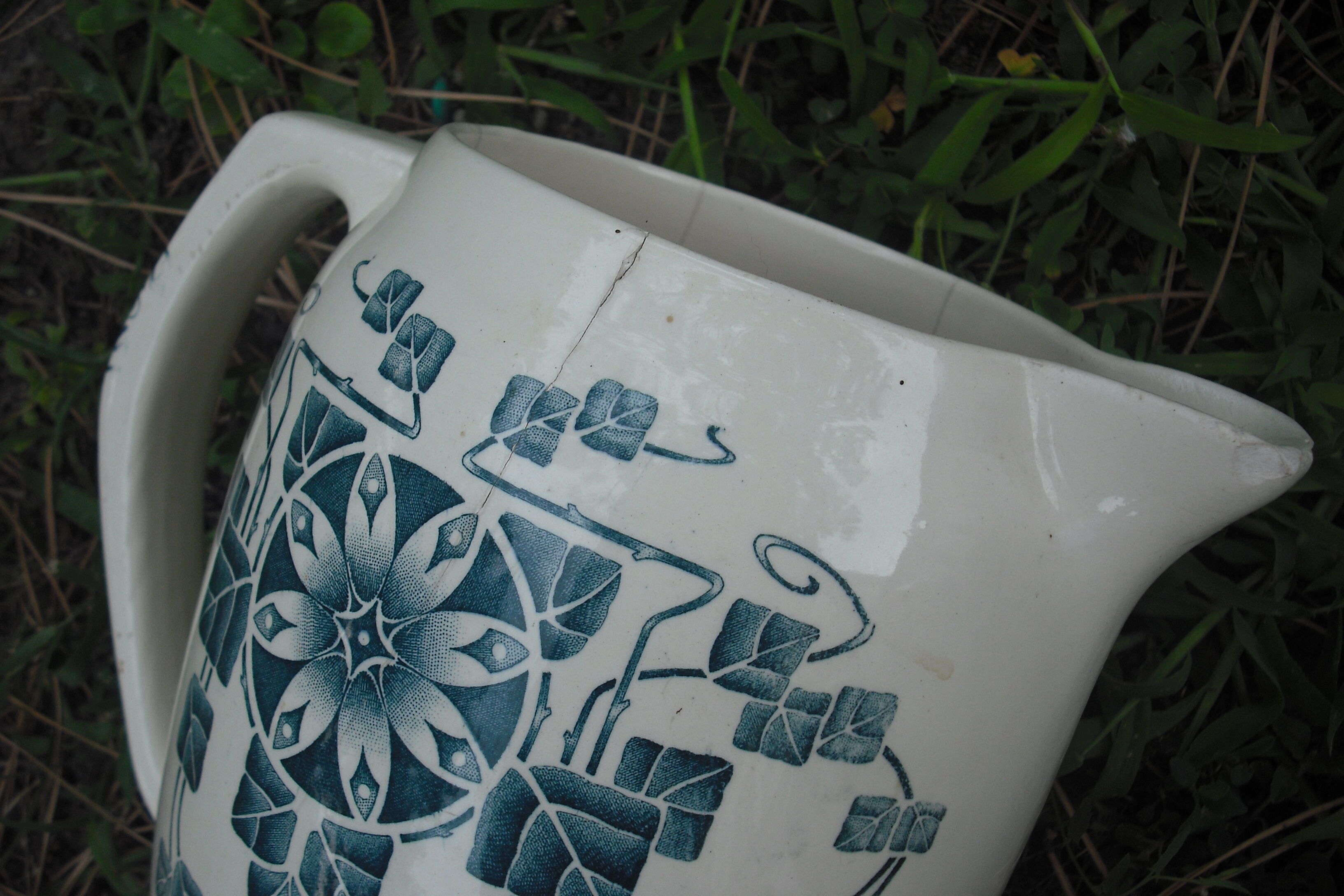 Two earthenware water brocs "Carmen" Longchamps