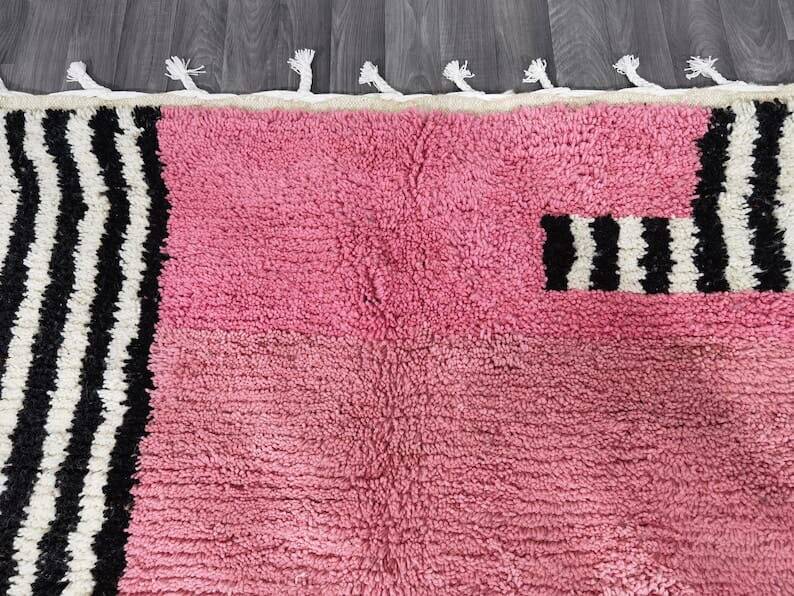 Berber rug in natural wool, size 200 x 300 cm