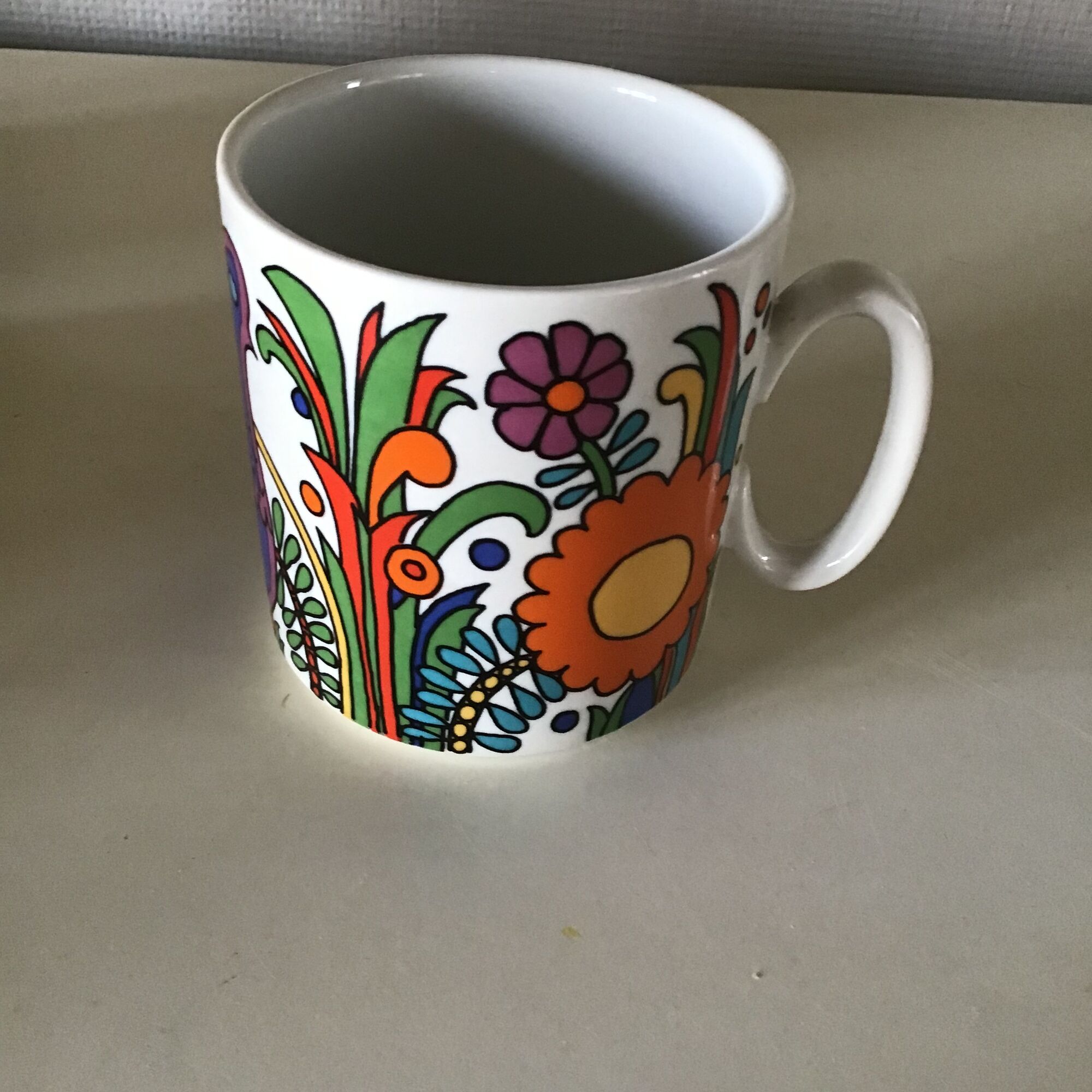 6 mugs in porcelain of Villeroy and Boch model acapulco