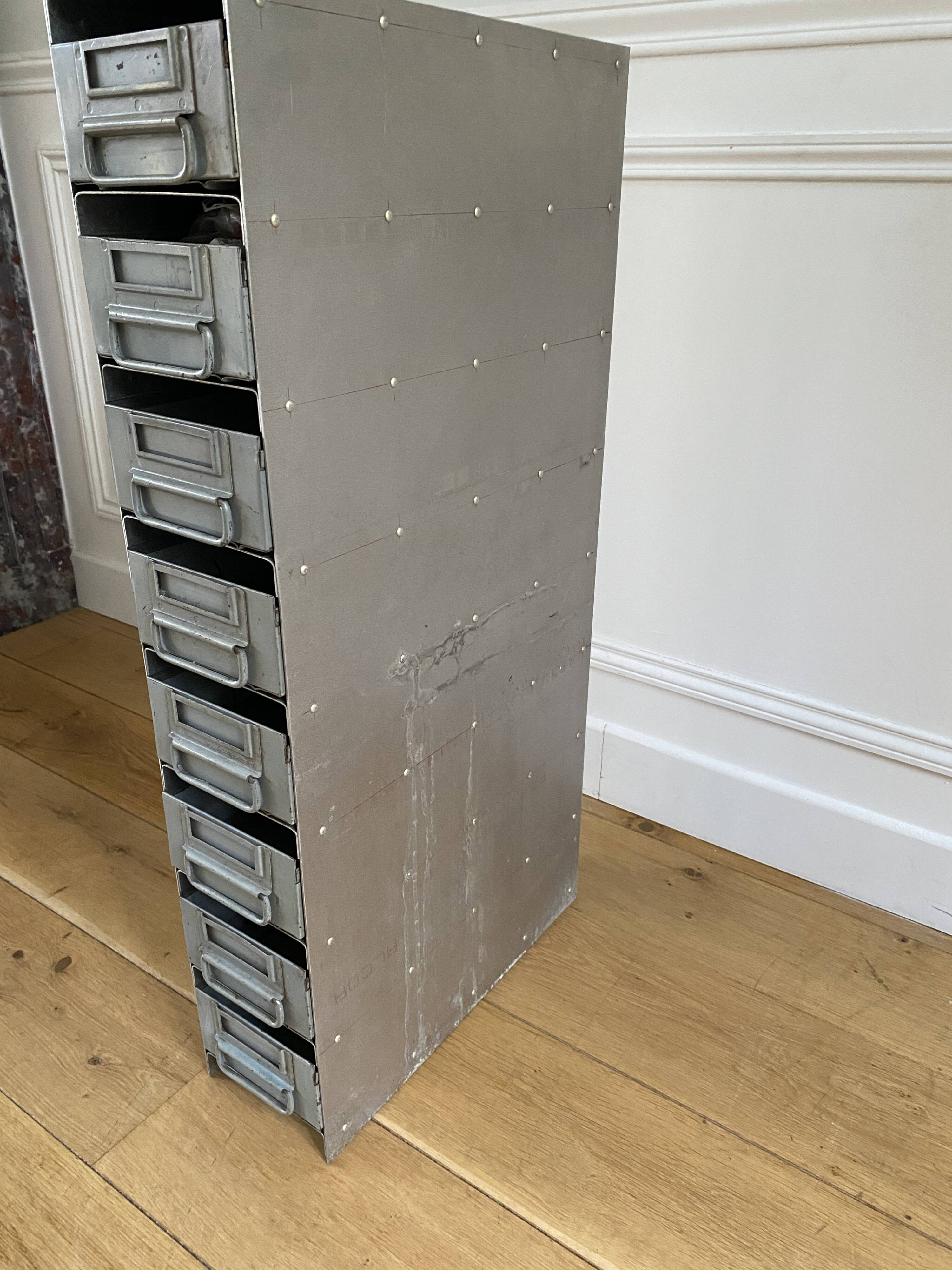 Meuble d'atelier en métal pour outils visserie 8 tiroirs vintage