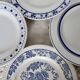 4 vintage mismatched flat plates in blue and white earthenware porcelain - Lot Emma