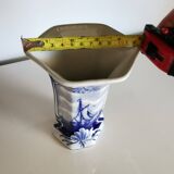 Pair of Dutch jarrones – ceramica delft