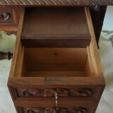 Neo-Renaissance oak cash desk and step