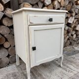 Meuble de rangement ancien rénové