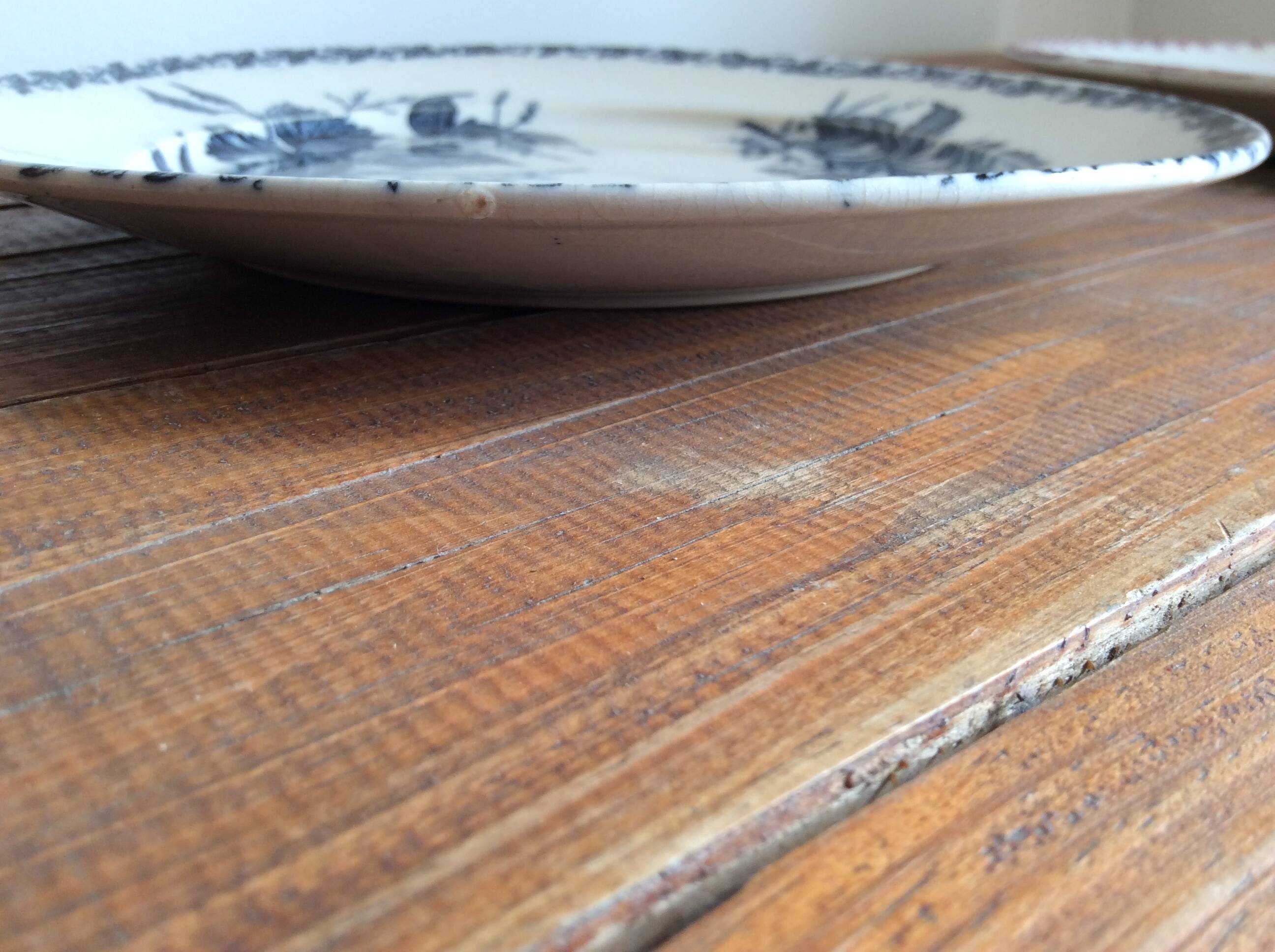 Terre de Fer dessert plates