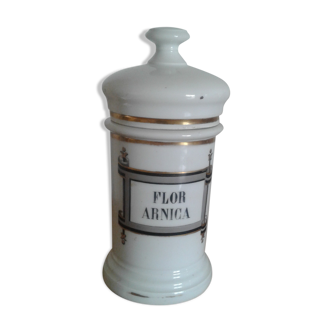 Pharmacy pot, gilded décor