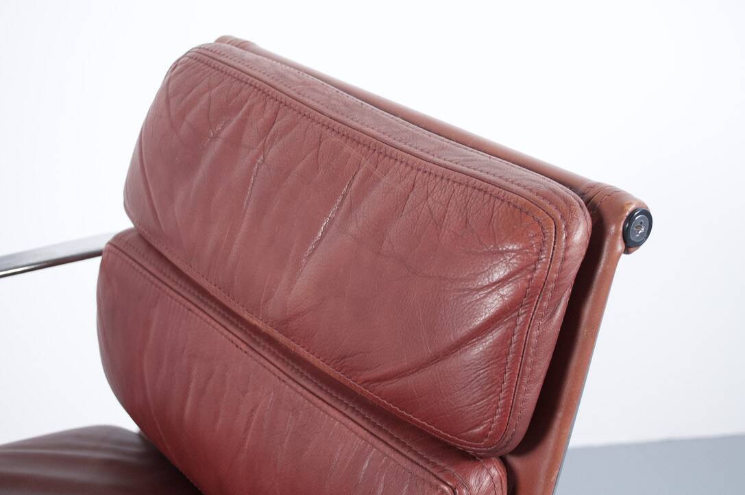 EAMES ARMCHAIR HERMAN MILLER ICF SOFT PAD EA 208 1970s