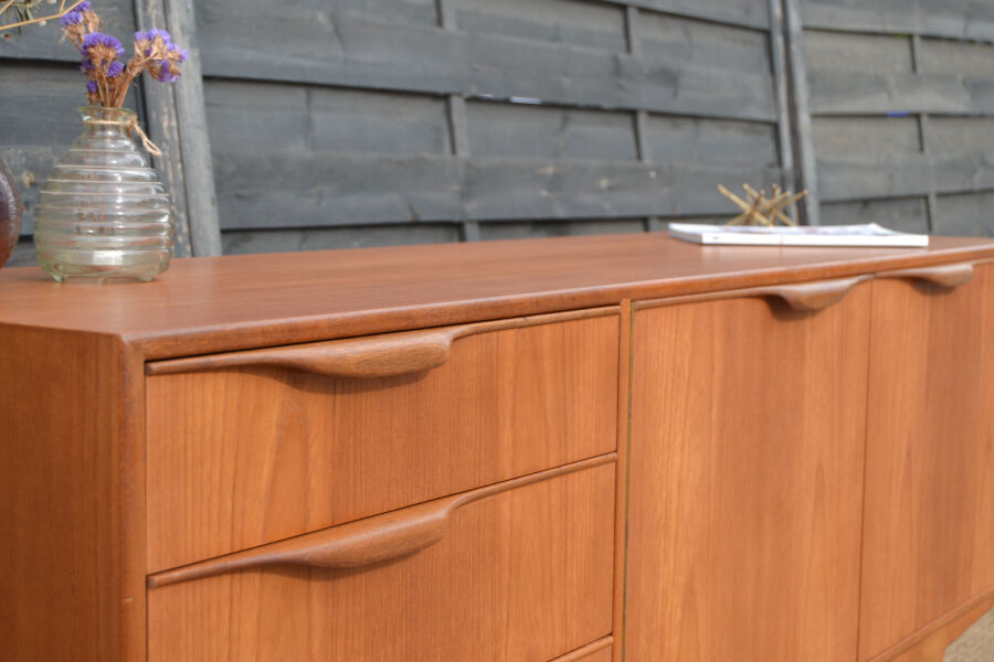 Enfilade par McIntosh * 152 cm
