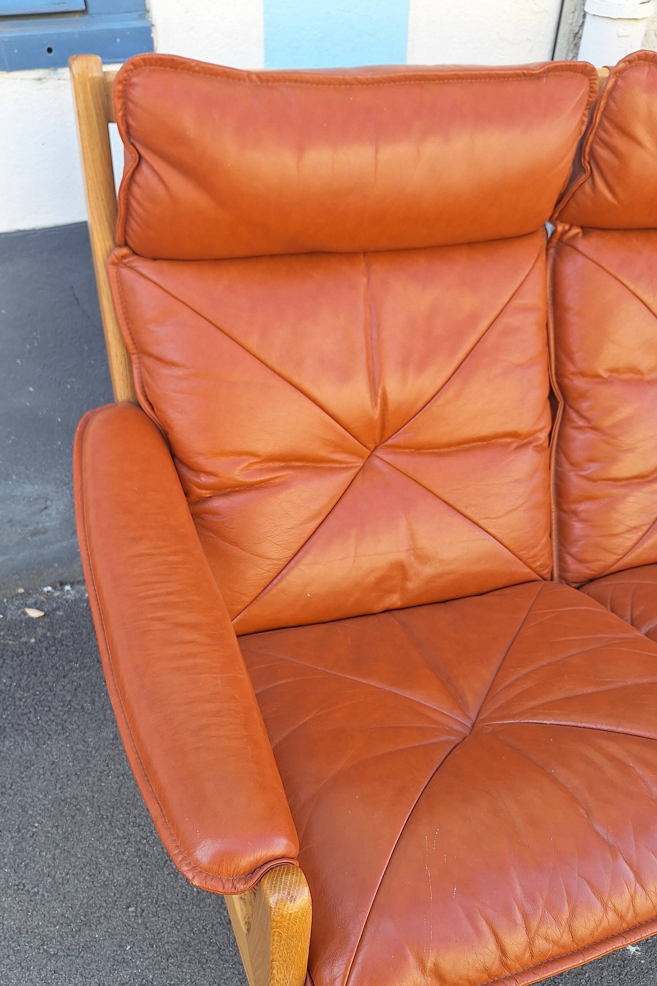 Scandinavian bench in wood and leather by Soda Galvano for Liebe Mobel