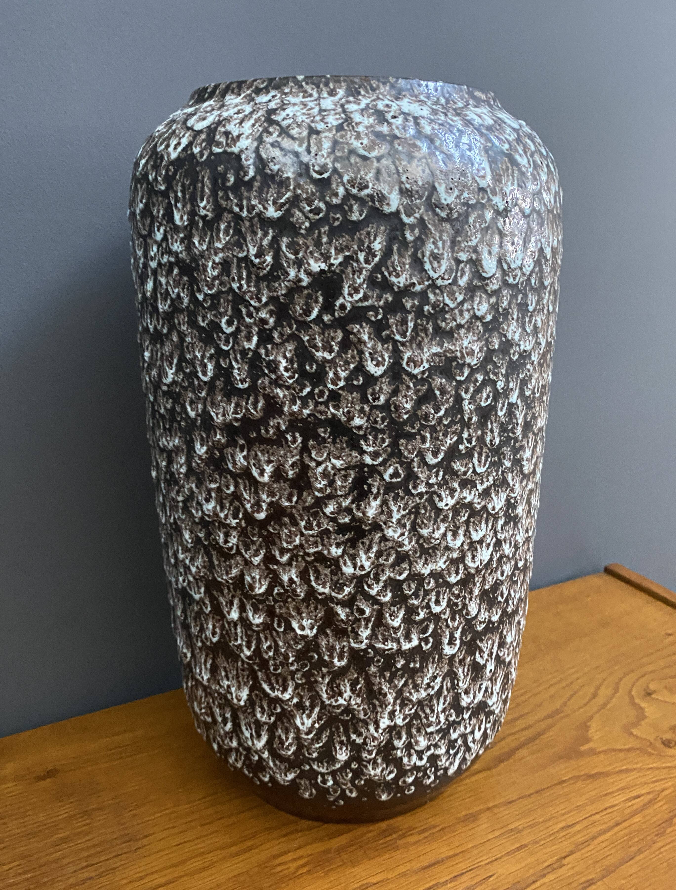 large Ceramic Black and White vase by Scheurich Germany model 546-40