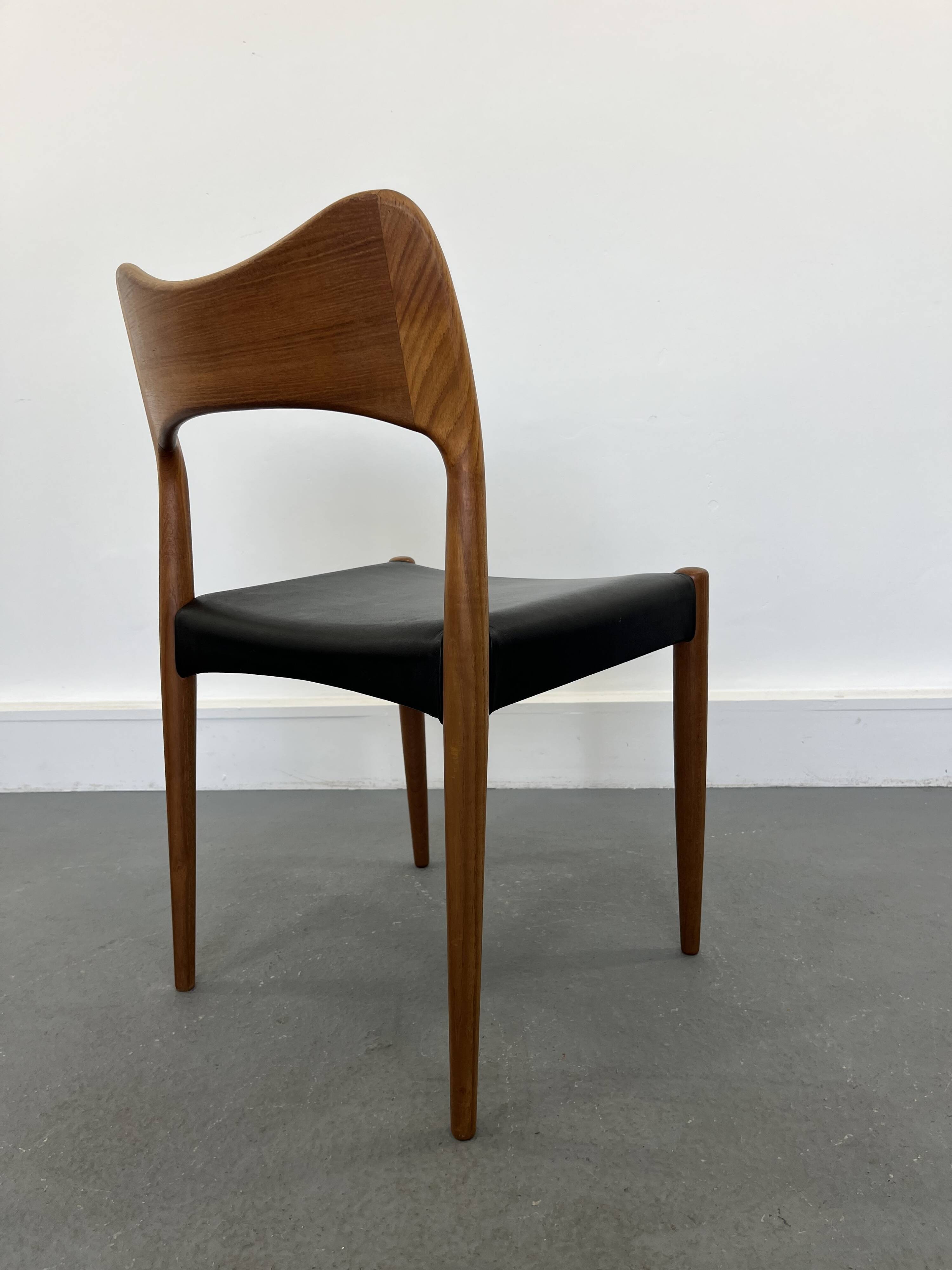 Set of 6 model 71 teak dining chairs by Niels O Møller for JL Møllers 1950s