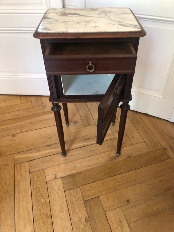 Table de chevet