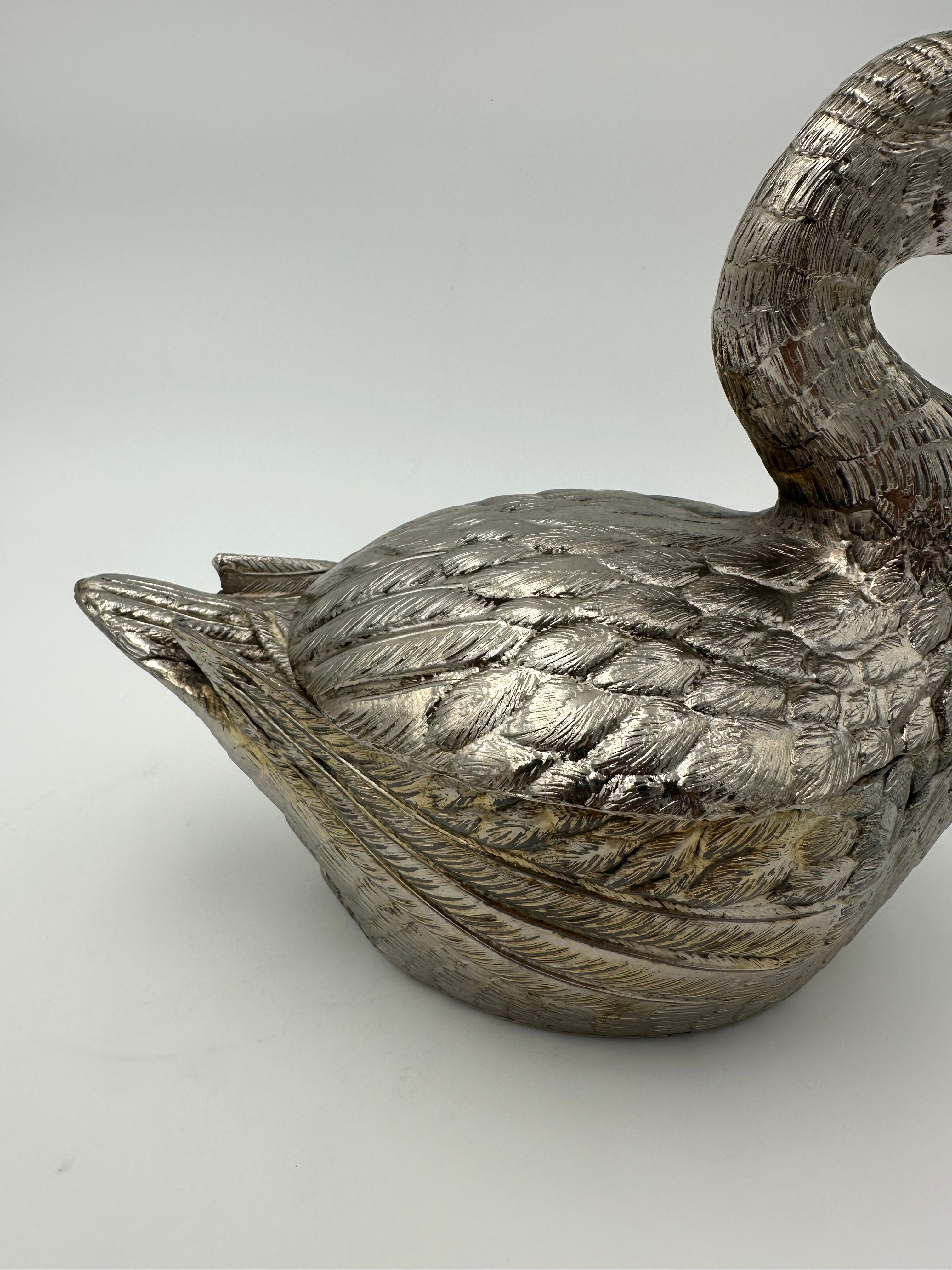 Suite de deux seaux à glace représentant un canard en métal argenté de Mauro Manetti