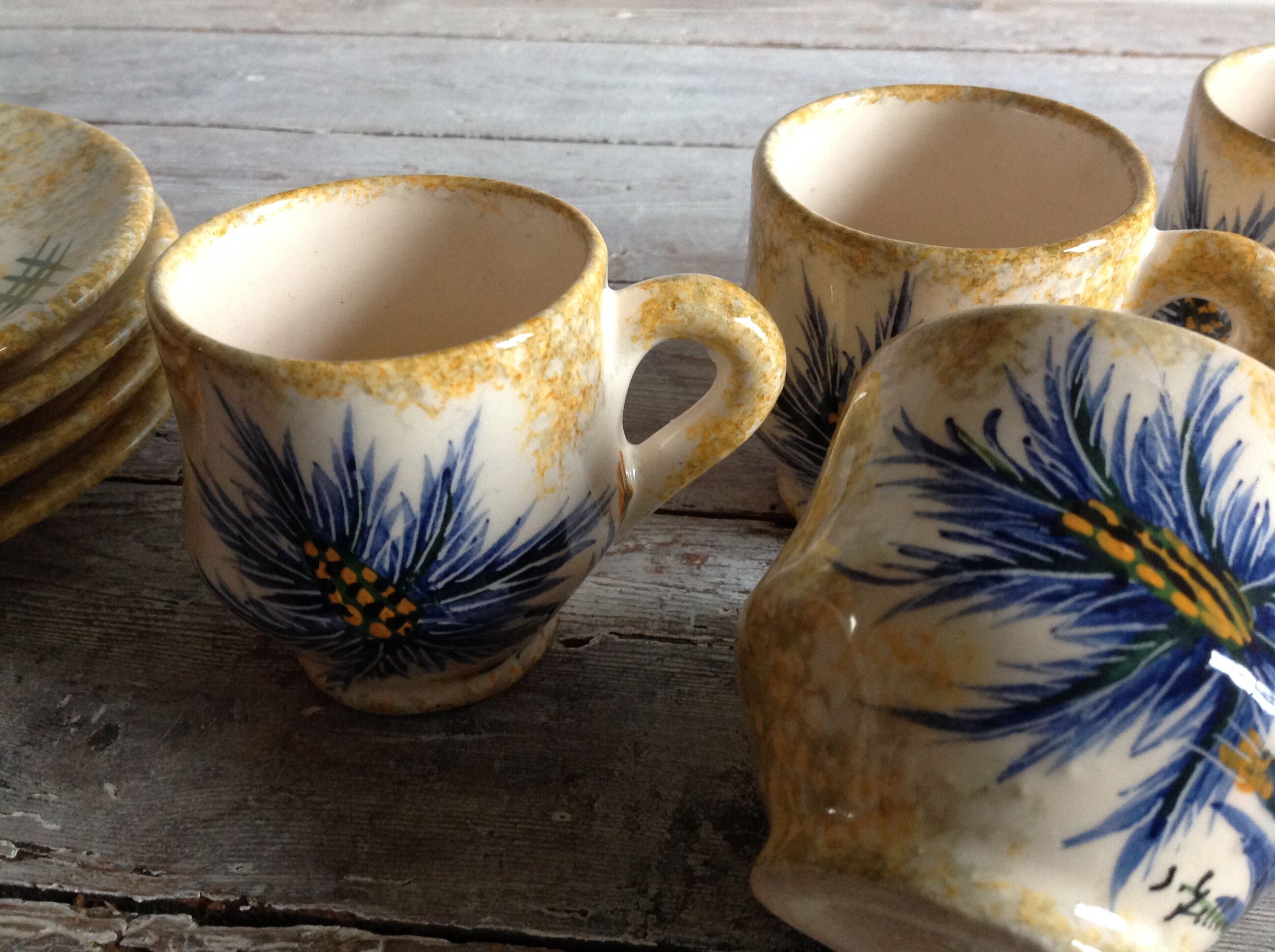 Set of 4 coffee cups