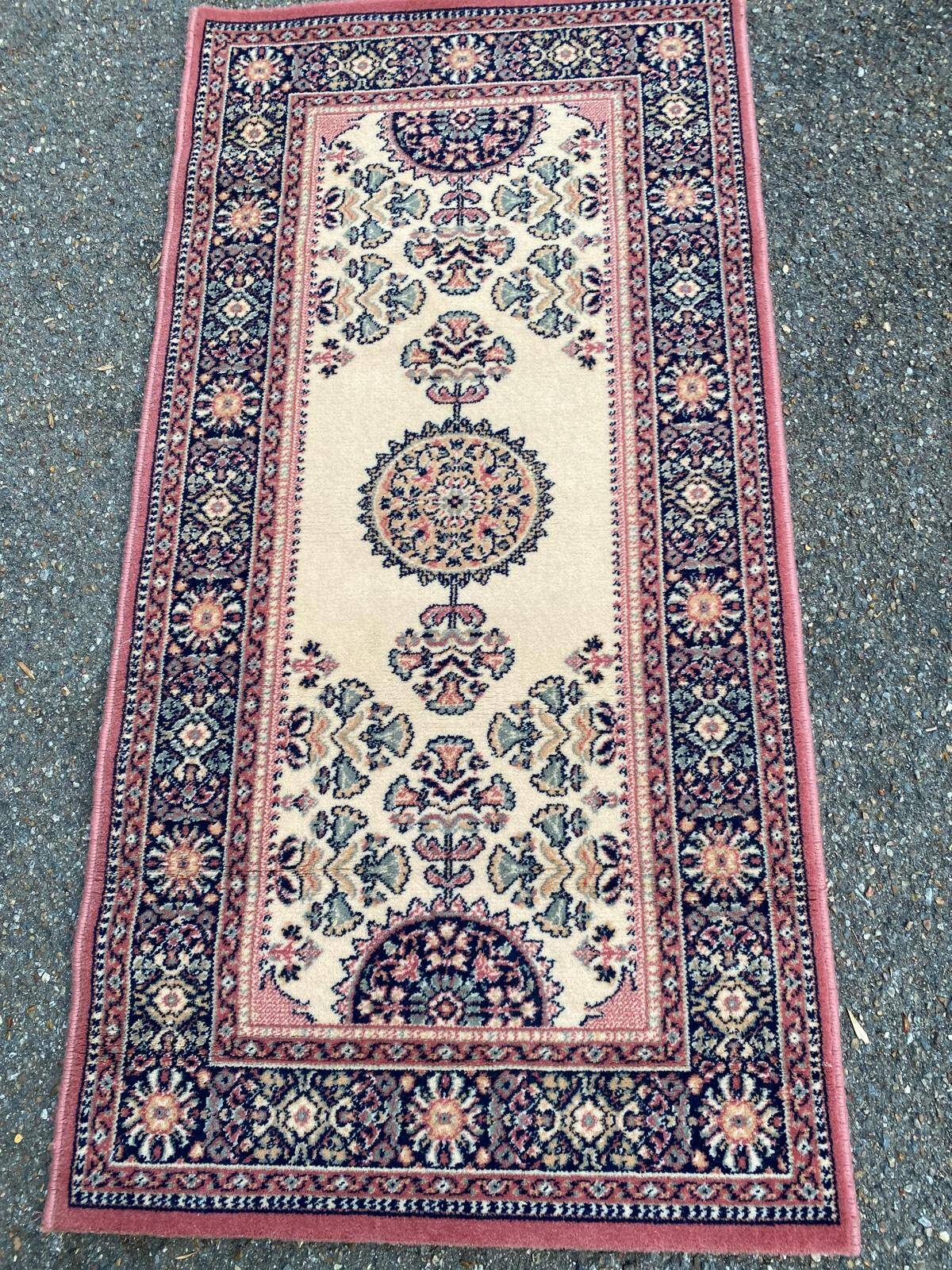 Persian Kirman style bedside rug Saint-Maclou 68.5x137cm