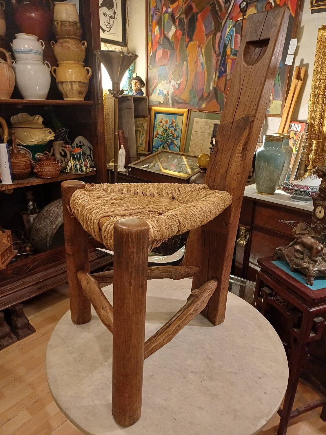 Chaise Tripode Brutaliste " Wabi-Sabi " Art Populaire 1900-1950