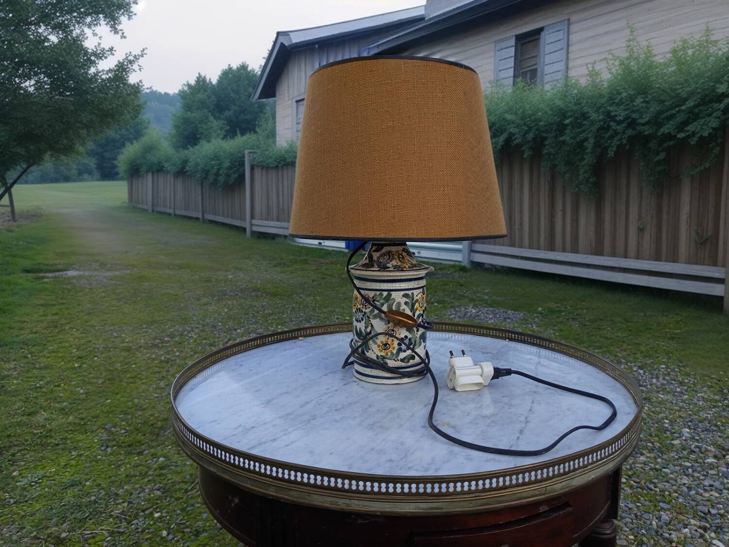 Lampe à poser en céramique peinte à la main – style provençal vintage