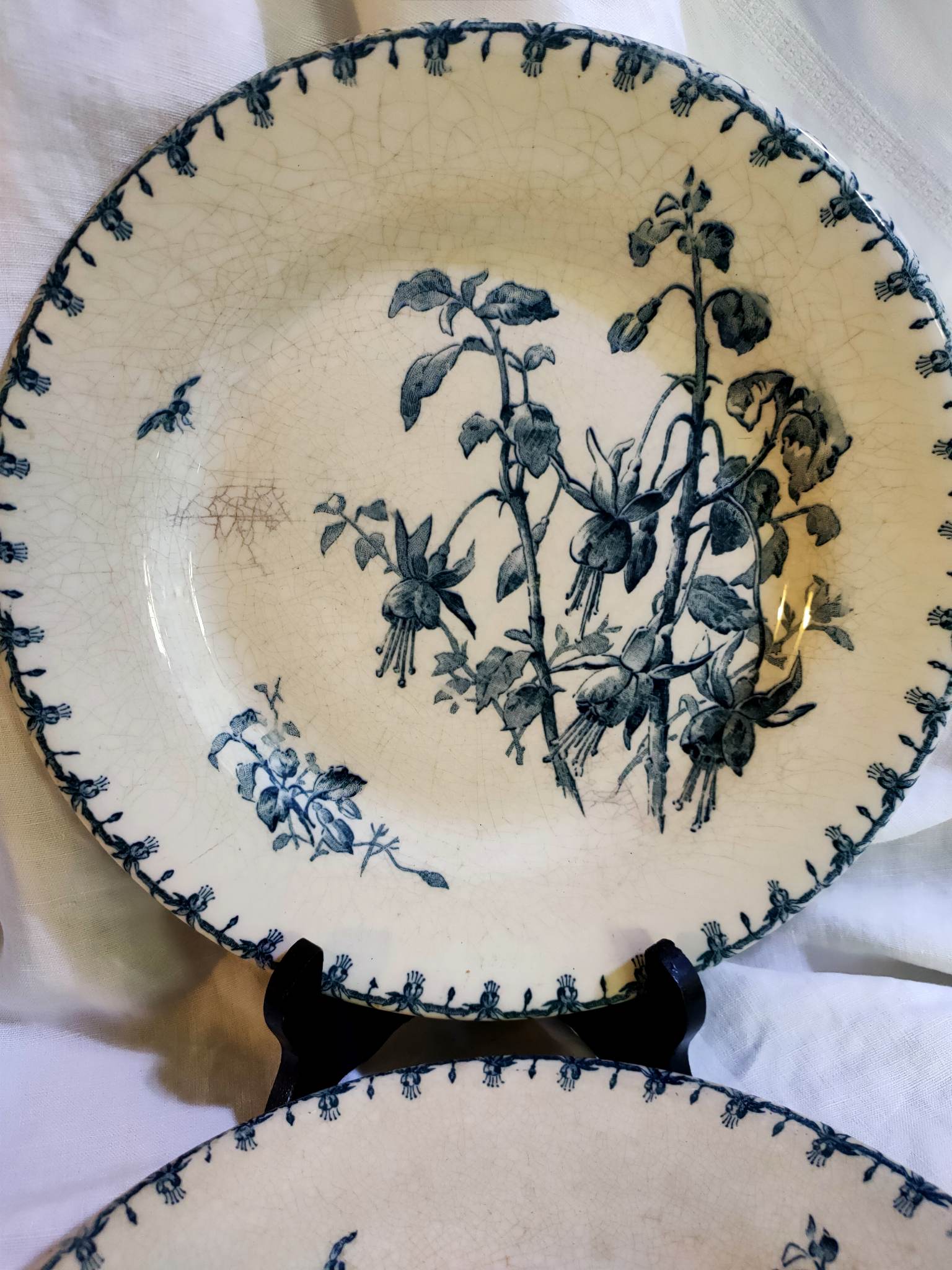 2 flat blue iron earth plates in Gien earthenware