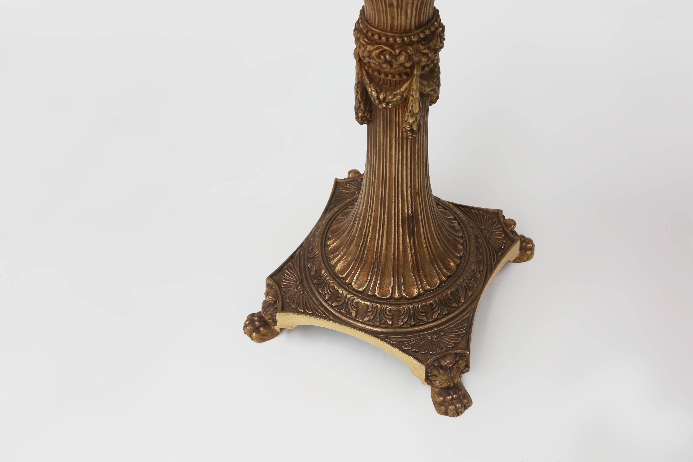 Beautiful brass side table with onyx marble top, France ca. 1950