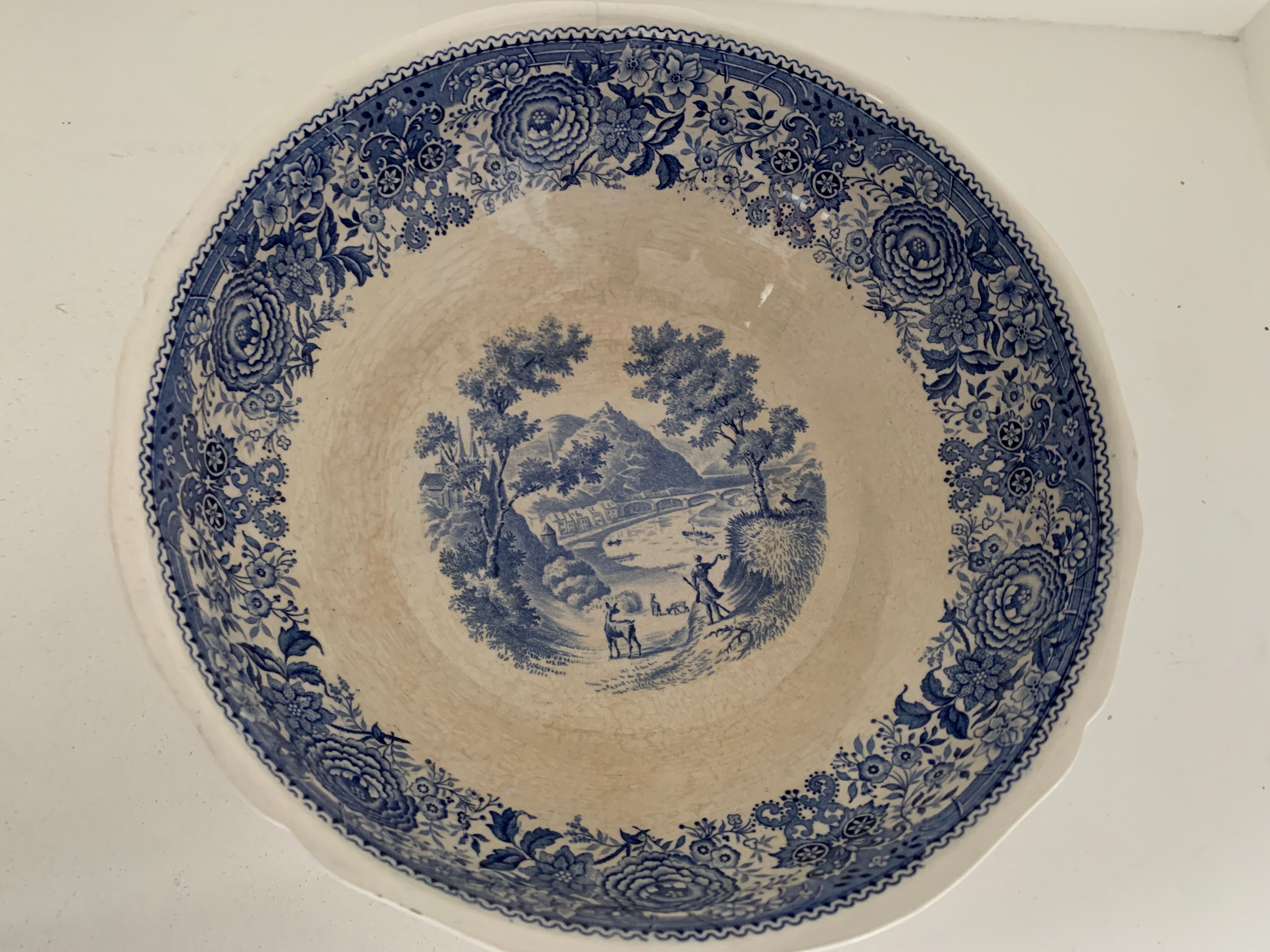 Saladier ancien en faïence Villeroy et Boch, modèle Burgenland