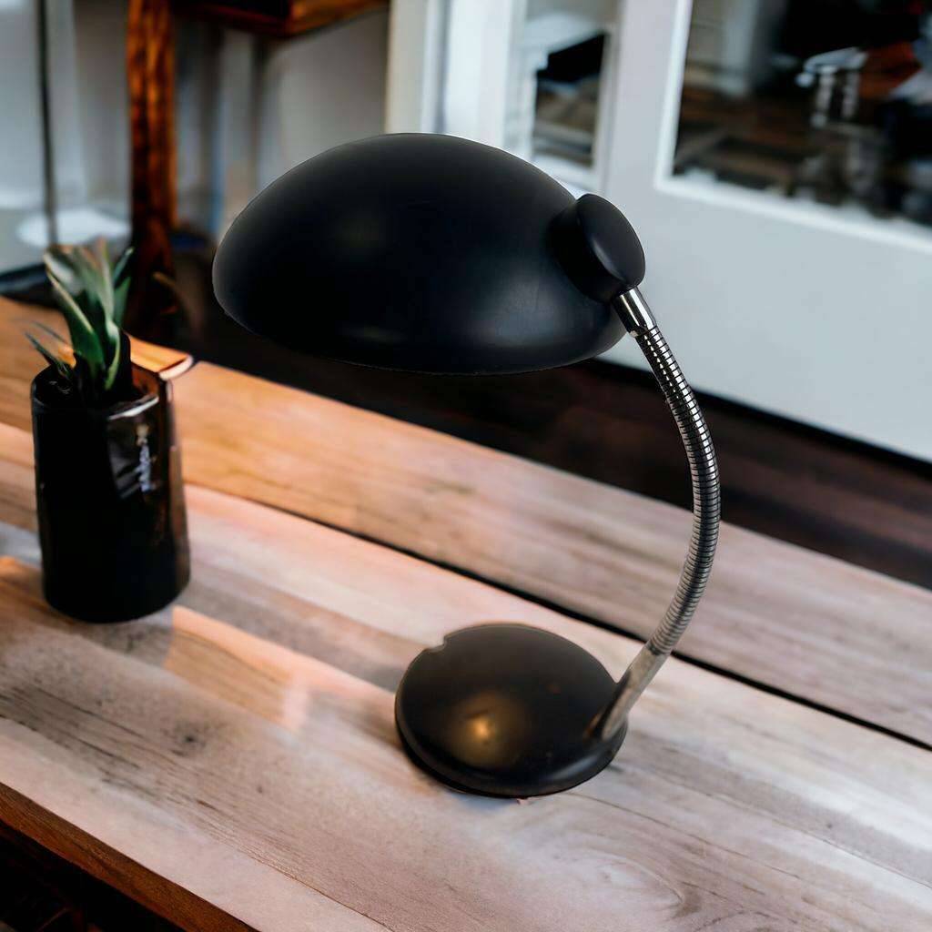 Vintage industrial table lamp in black metal and chrome