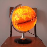 Globe terrestre lumineux noir