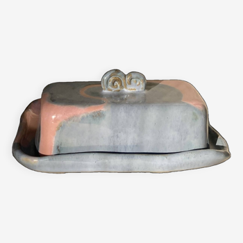 Blue and pink butter dish
