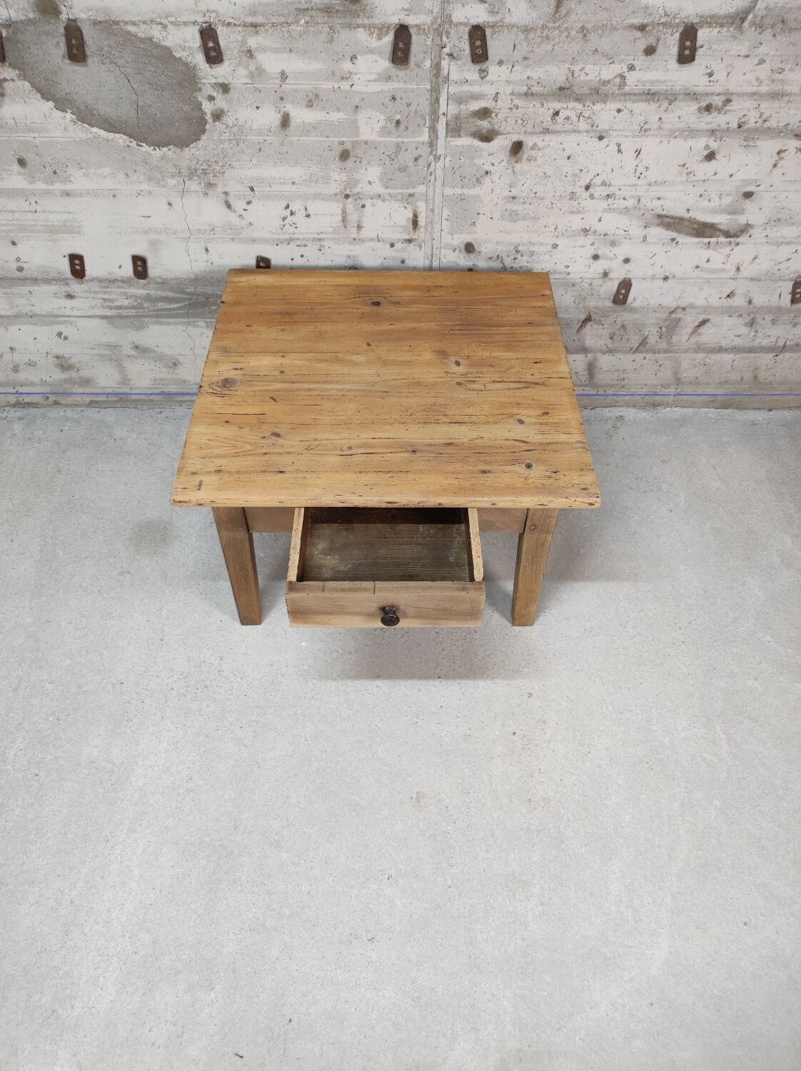 Table basse de ferme
