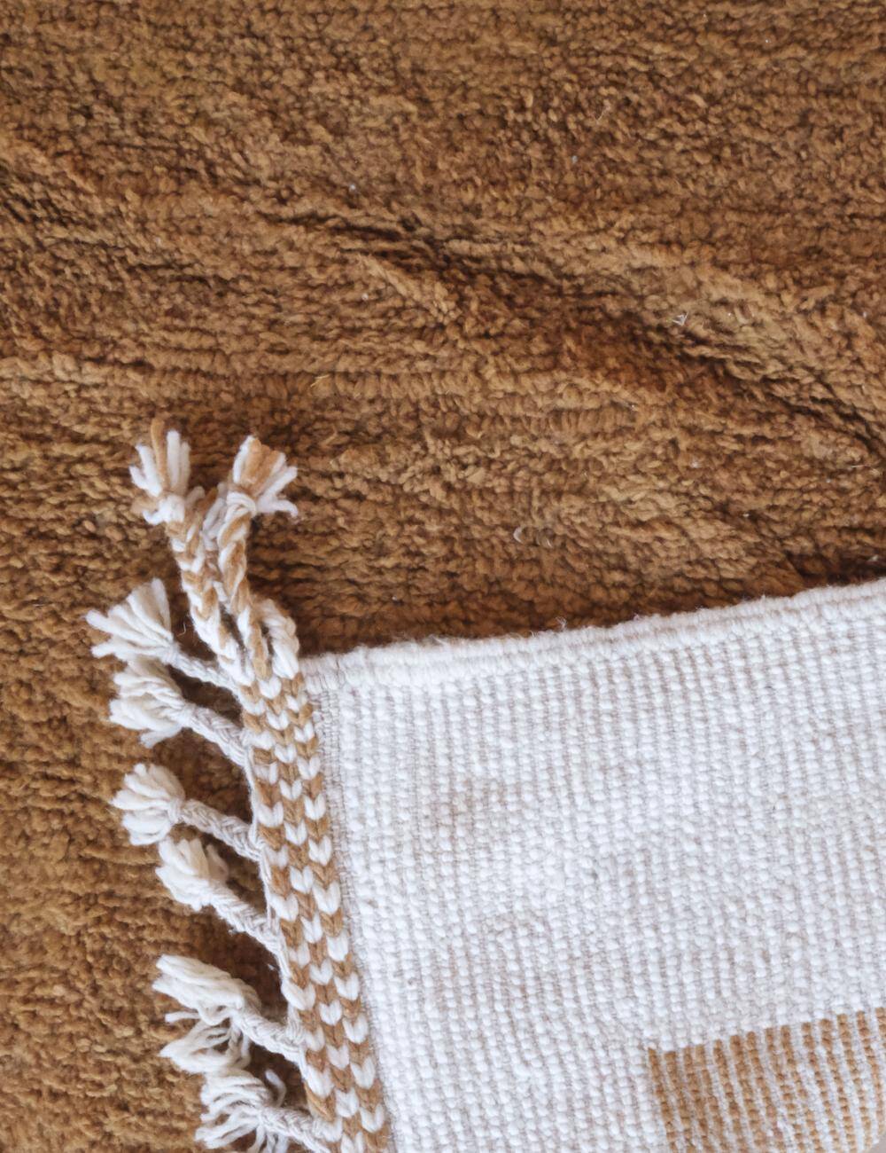 Modern Berber Rug - 274 x 230 cm