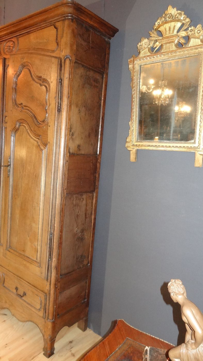 Louis XV period oak cabinet 1.57 x 2.53 m