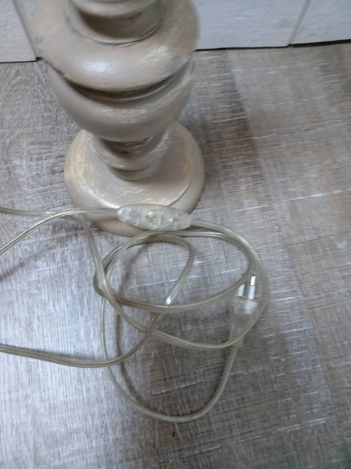 Table lamp