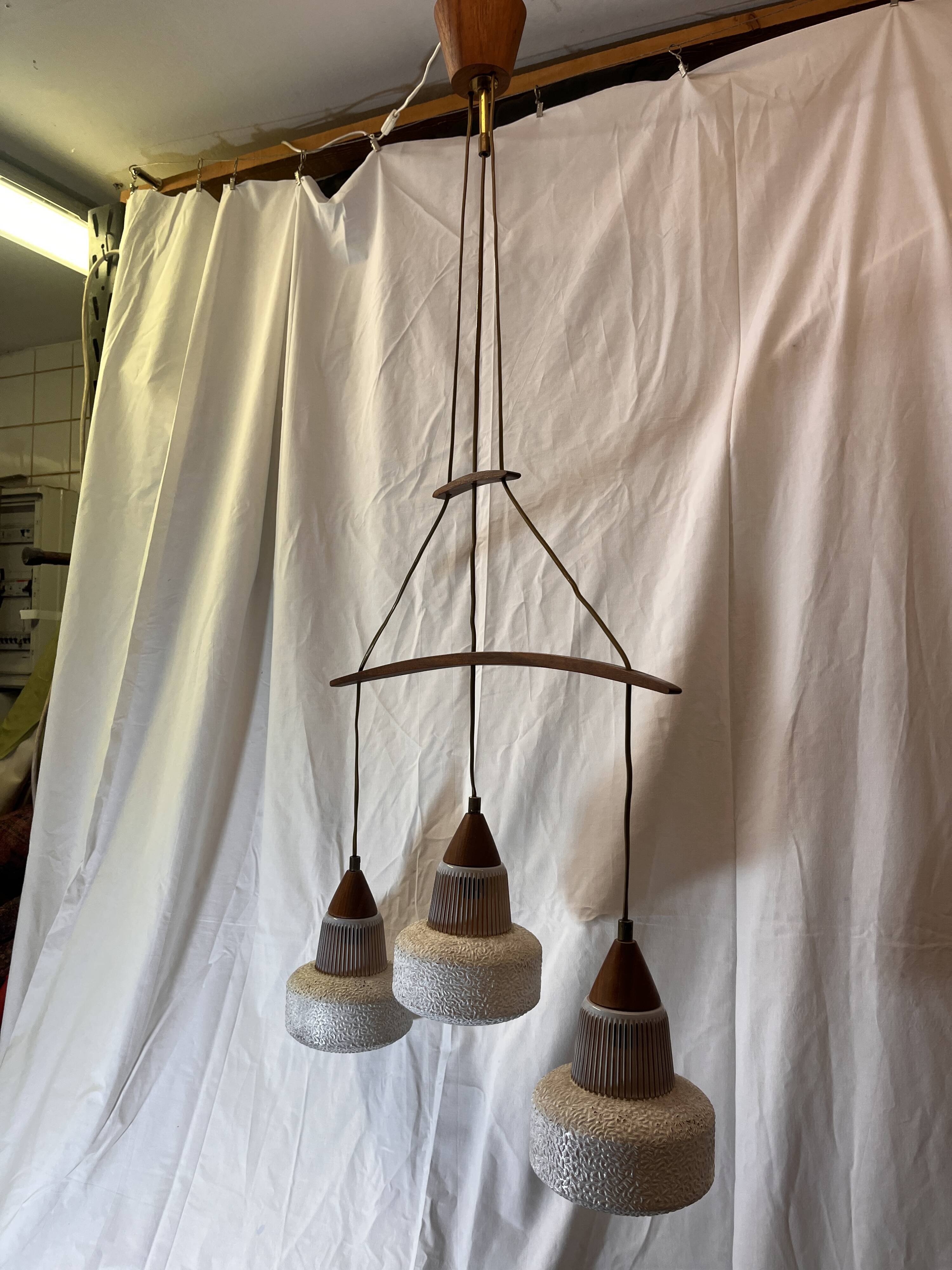 Suspension design scandinave 1960