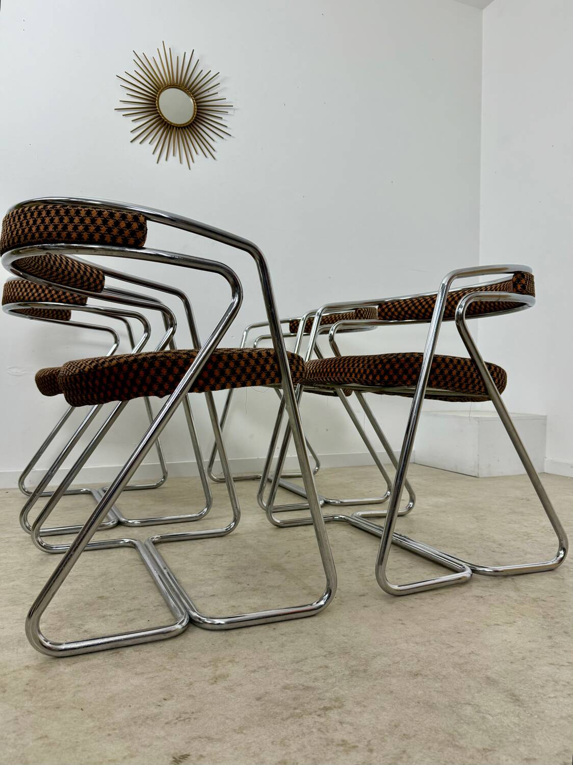 Set of 4 chrome tubular chairs Italian design from the 70s vintage fabric and metal