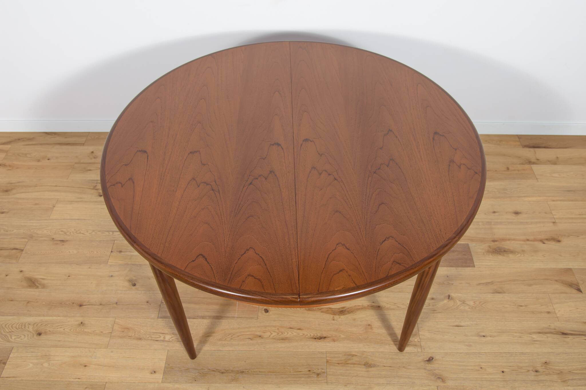 Mid-century teak round fresco dining table from g-plan, 1960s