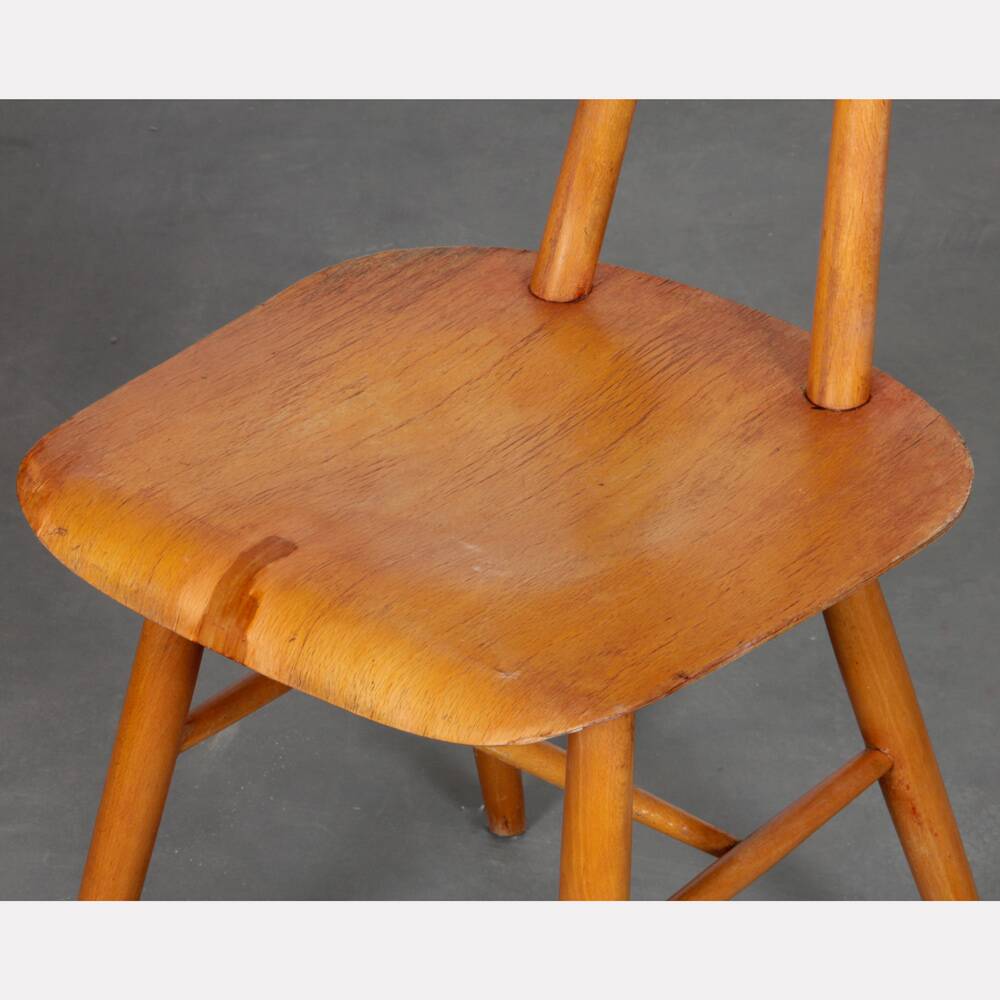 Chaise en bois produite par Ton, 1960
