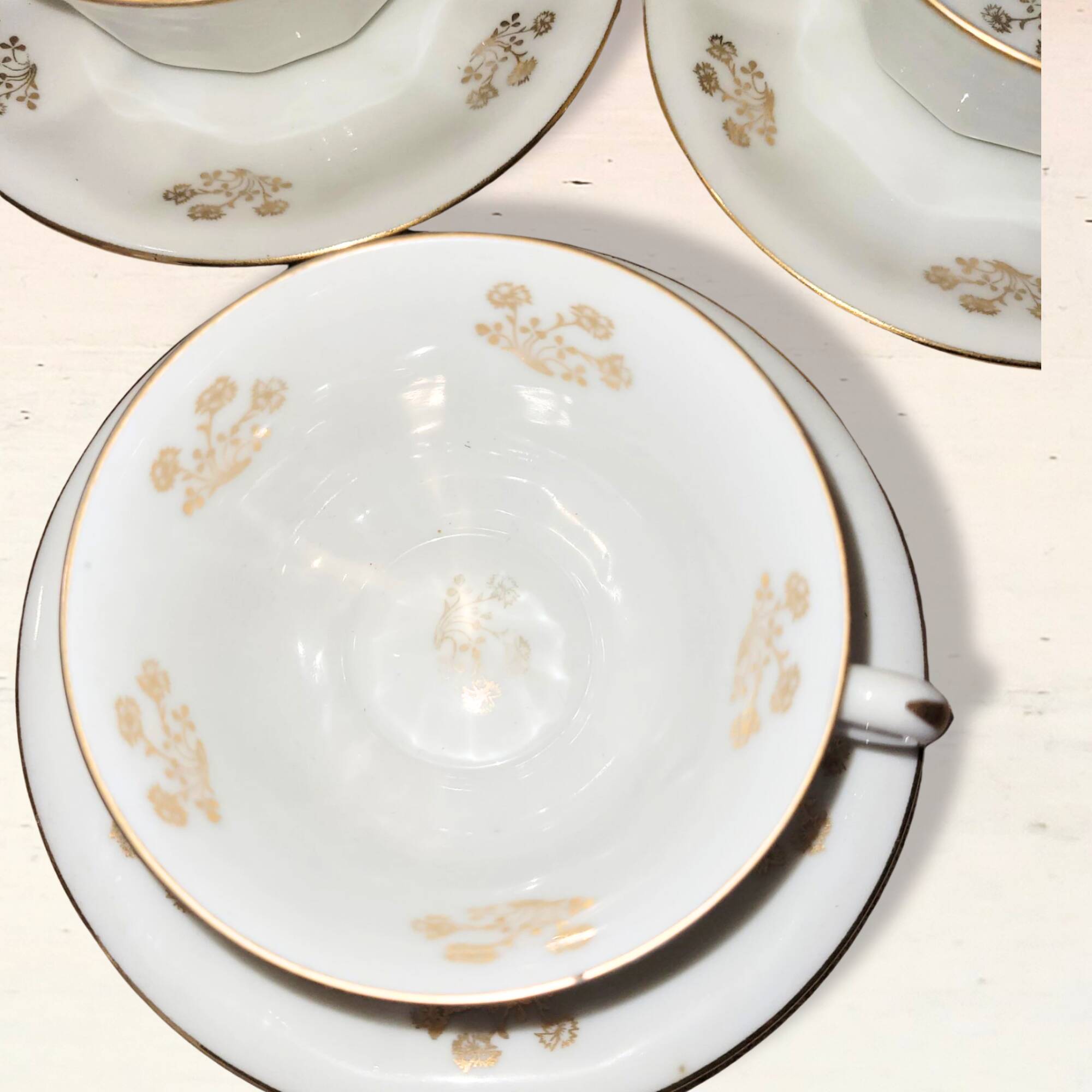 6 vintage white and gold porcelain teacups – 50s style – paste
