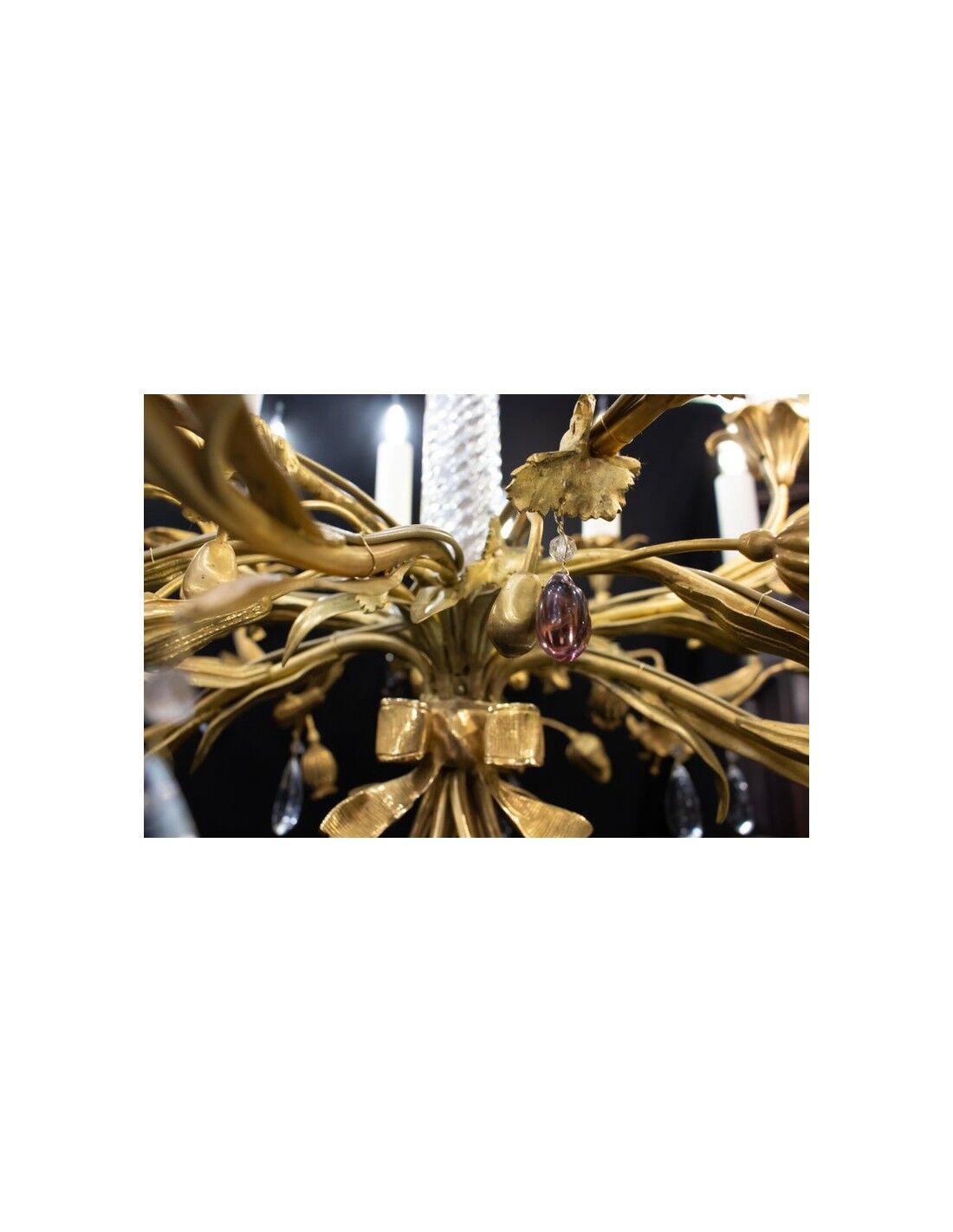 Chandelier in gilded bronze and crystal, 19 century