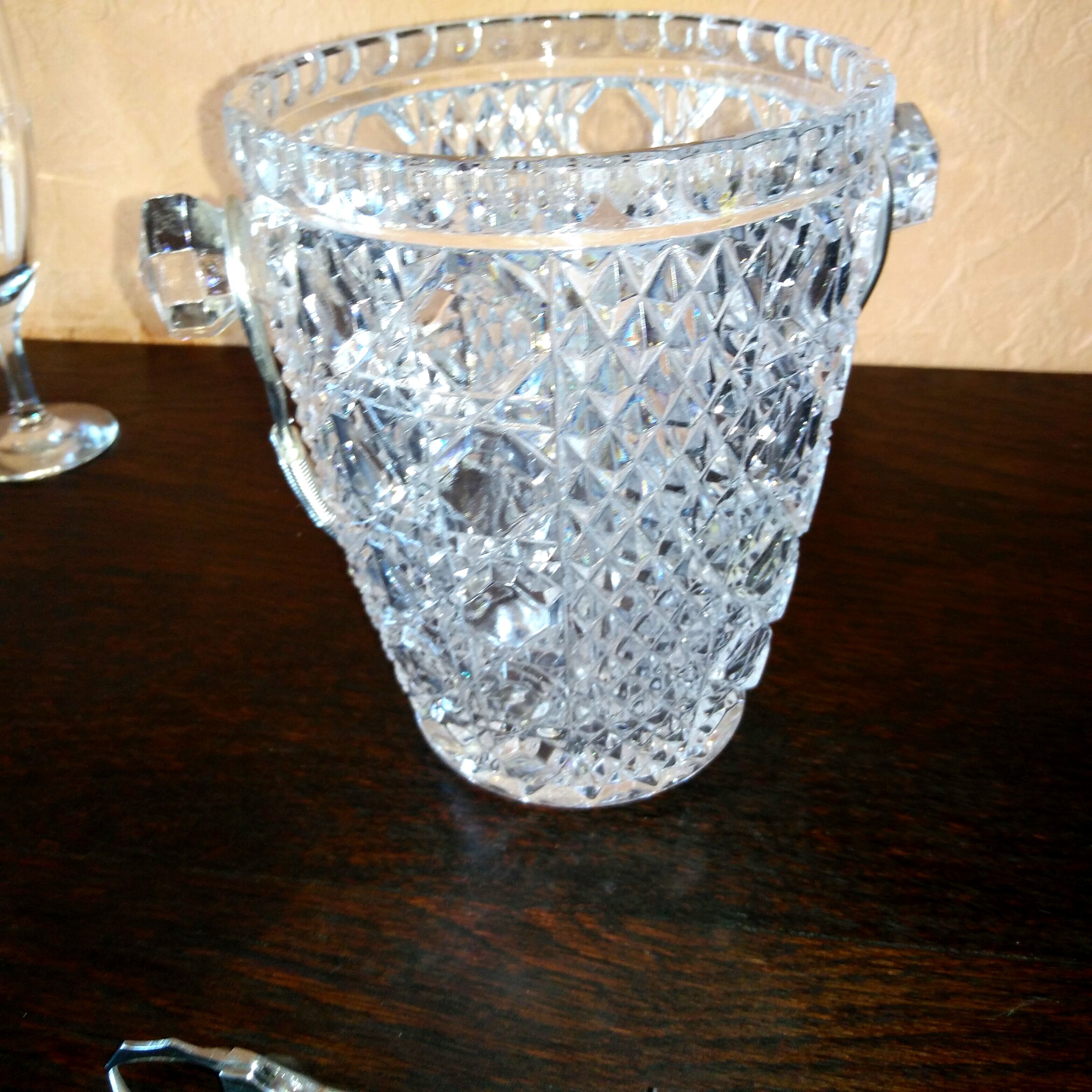 Diamond cut crystal ice bucket with ice tongs