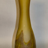 Vase en pâte de verre à long col